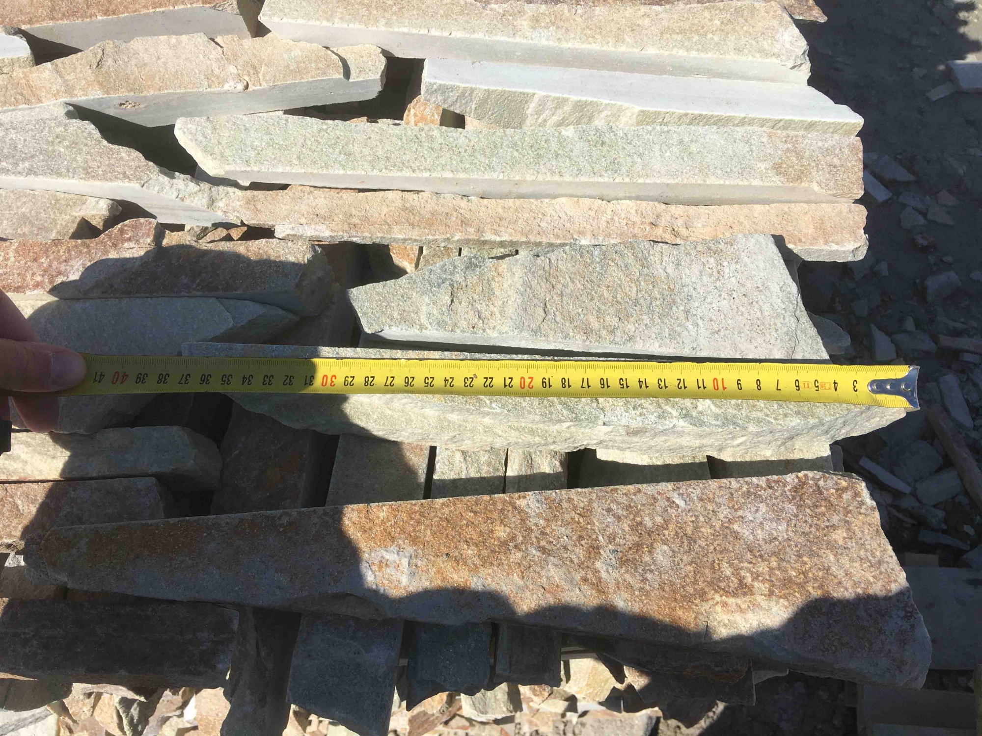 Горбушка златолит золотистый для облицовки купить в Заречныом