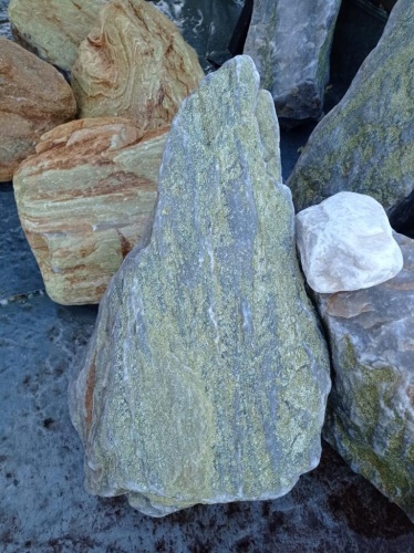 Златолит жёлтый, жёлто-зелёный глыбки и валуны для ланшафтного дизайна купить в Заречныом