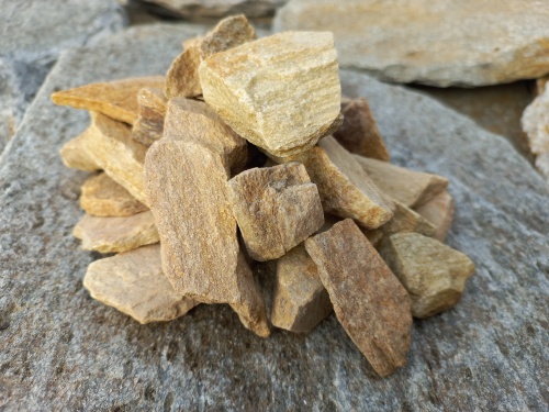 Златолит жёлтый декоративная каменная крошка купить в Заречныом