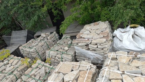 Гранитный плитняк галтованный для мощения купить в Заречныом