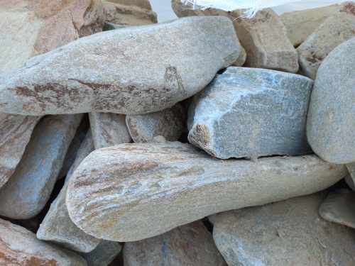 Златолит жёлтый, жёлто-зелёный глыбки и валуны для ланшафтного дизайна купить в Заречныом