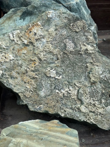 Ландшафтные глыбы зелёные 200-500 килограмм купить в Заречныом