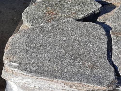 Златолит серебристый галтованный для лестниц купить в Заречныом